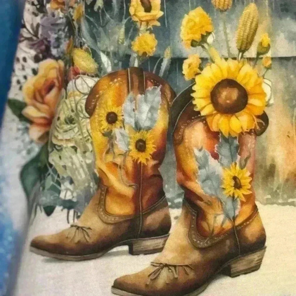 Gildan Cow Bandana Farm Animal Highland Cow Graphics Women T-shirt - Picture 5 of 12